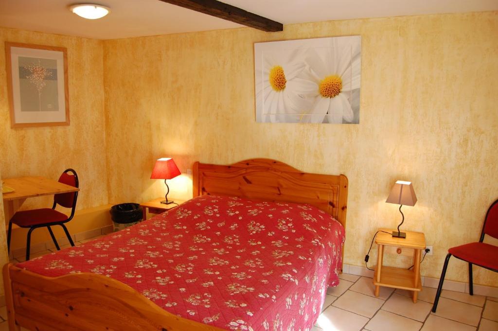 Auberge Du Bord Des Eaux - Demi-Pension Assuree Sur Reservation Saint-Amand-les-Eaux Δωμάτιο φωτογραφία